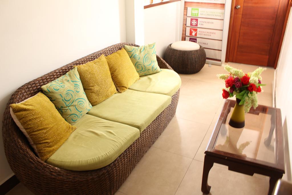 Hostal Costa Del Pacifico ปูแอร์โตอาโยรา ภายนอก รูปภาพ