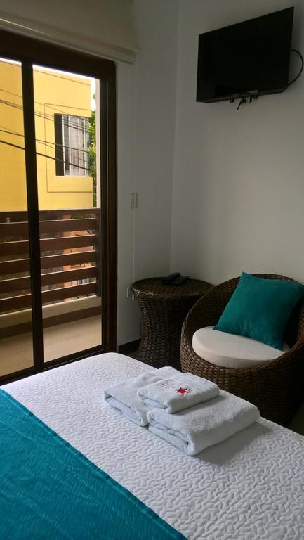 Hostal Costa Del Pacifico ปูแอร์โตอาโยรา ภายนอก รูปภาพ