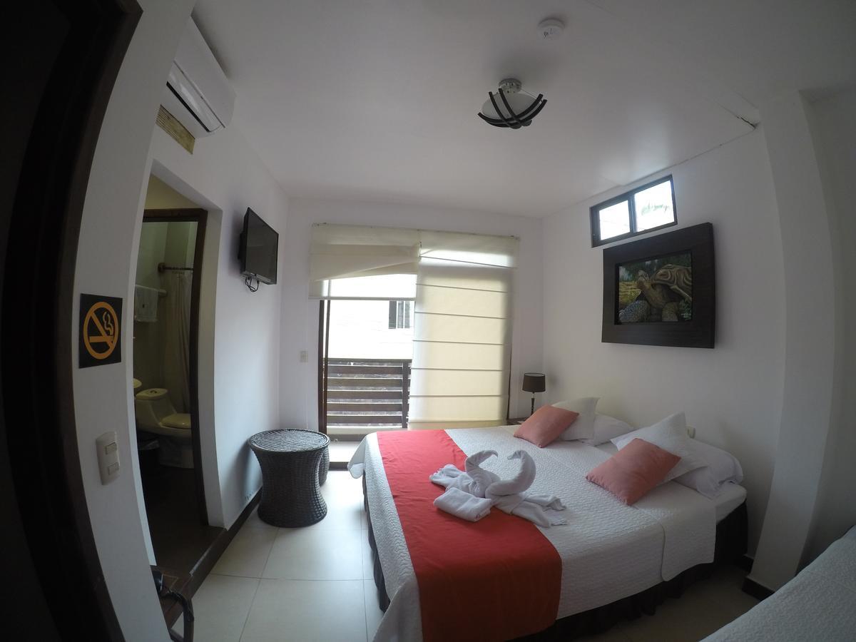 Hostal Costa Del Pacifico ปูแอร์โตอาโยรา ภายนอก รูปภาพ