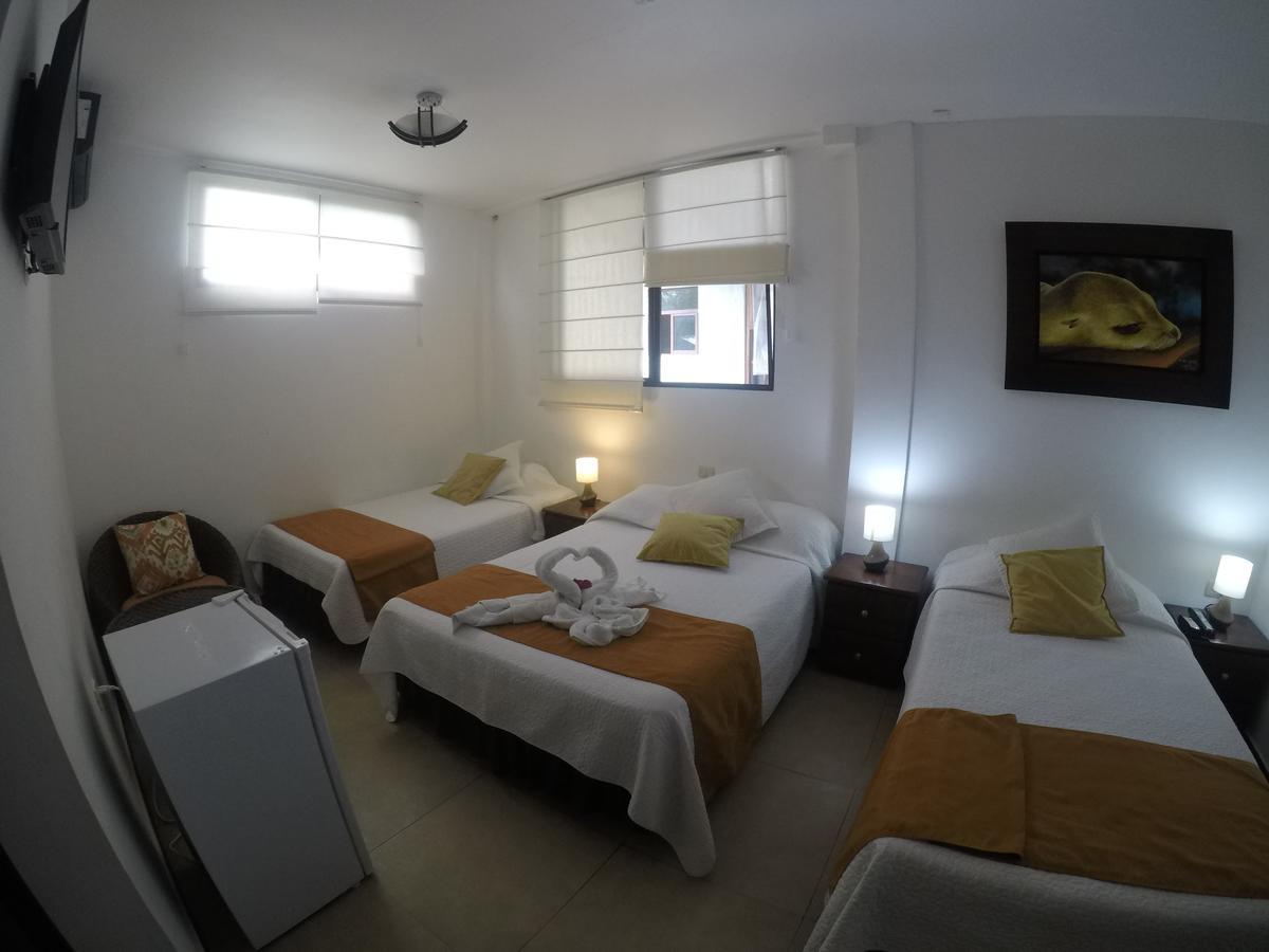 Hostal Costa Del Pacifico ปูแอร์โตอาโยรา ภายนอก รูปภาพ