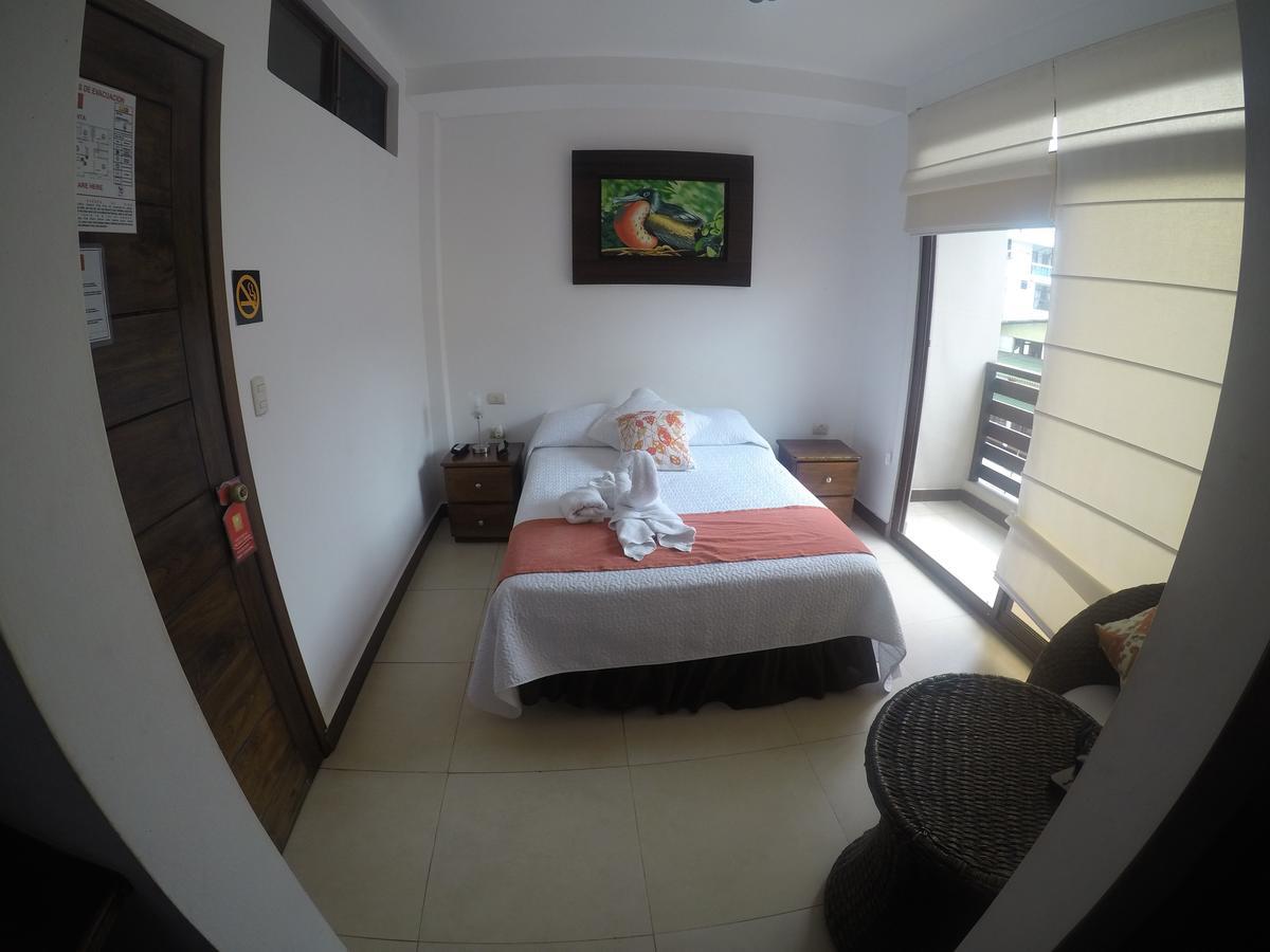 Hostal Costa Del Pacifico ปูแอร์โตอาโยรา ภายนอก รูปภาพ