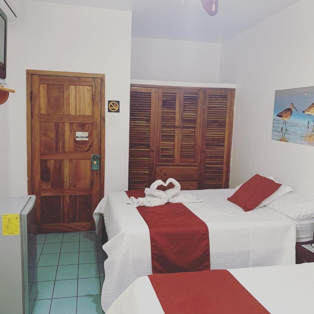 Hostal Costa Del Pacifico ปูแอร์โตอาโยรา ภายนอก รูปภาพ