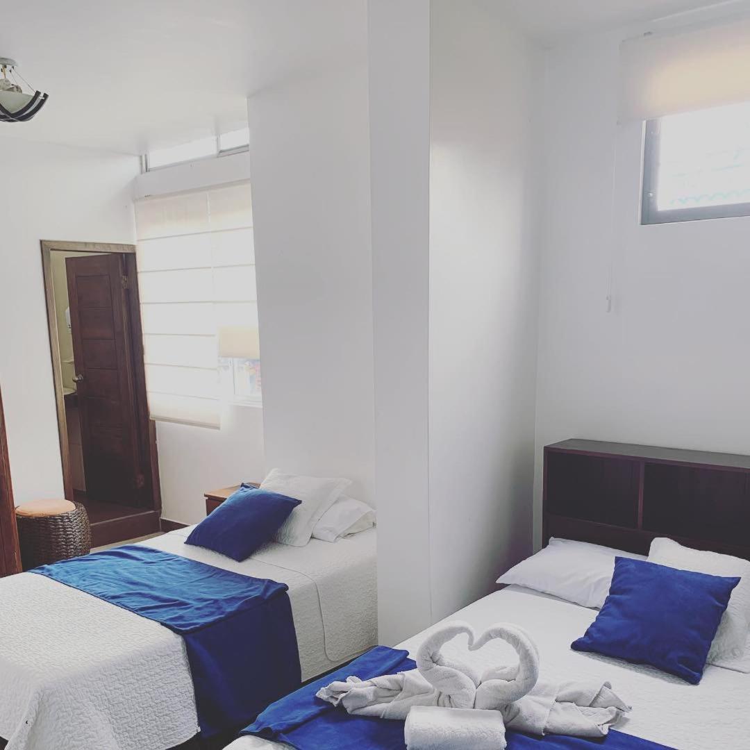Hostal Costa Del Pacifico ปูแอร์โตอาโยรา ภายนอก รูปภาพ